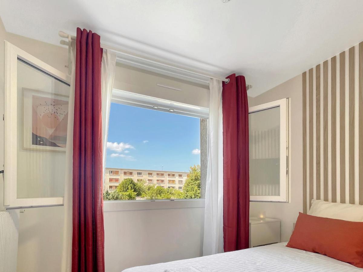Apartamento Le Petit Melun Exterior foto